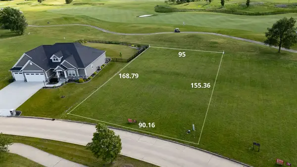 3053 E Stone Creek Boulevard, Urbana, IL 61802