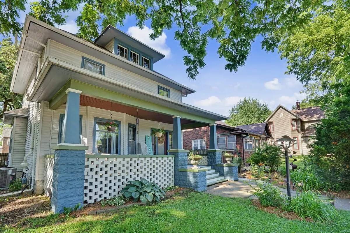 537 W 9th Street, Davenport, IA 52803 - #1
