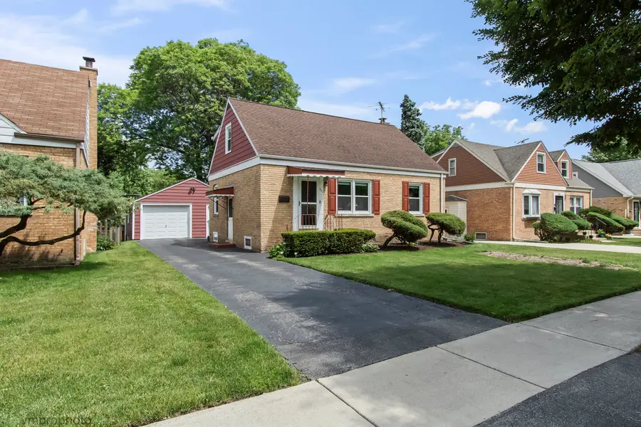 511 N Maple Street, Mount Prospect, IL 60056 - #2