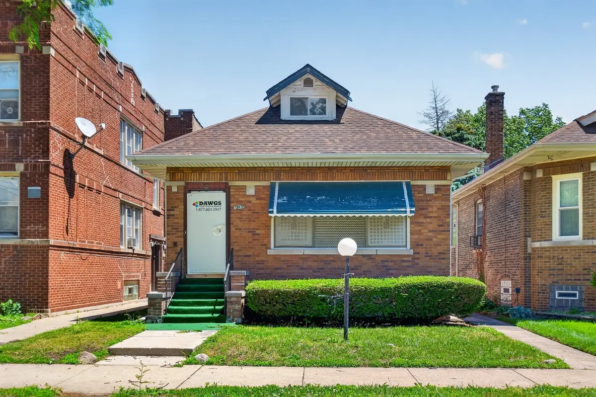 7915 S Calumet Avenue, Chicago, IL 60619 - #1