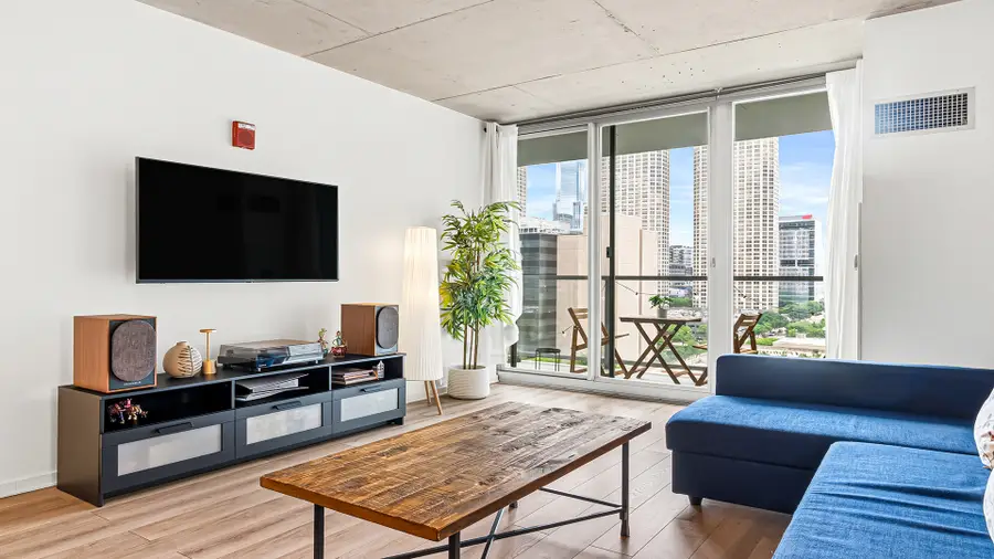 659 W Randolph Street #1016, Chicago, IL 60661 - #2