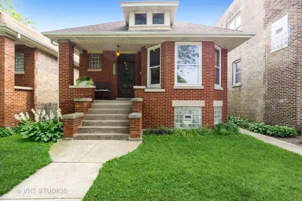3255 N Kildare Avenue, Chicago, IL 60641