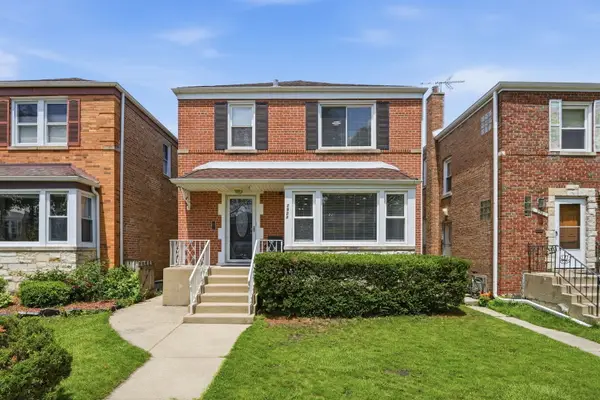 2924 W Jerome Street, Chicago, IL 60645