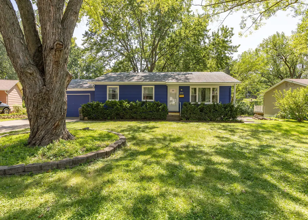 2919 Greenway Drive, Bettendorf, IA 52722 - #1