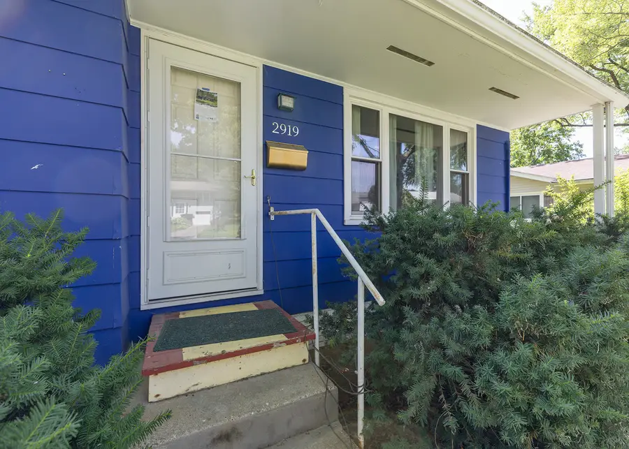 2919 Greenway Drive, Bettendorf, IA 52722 - #3