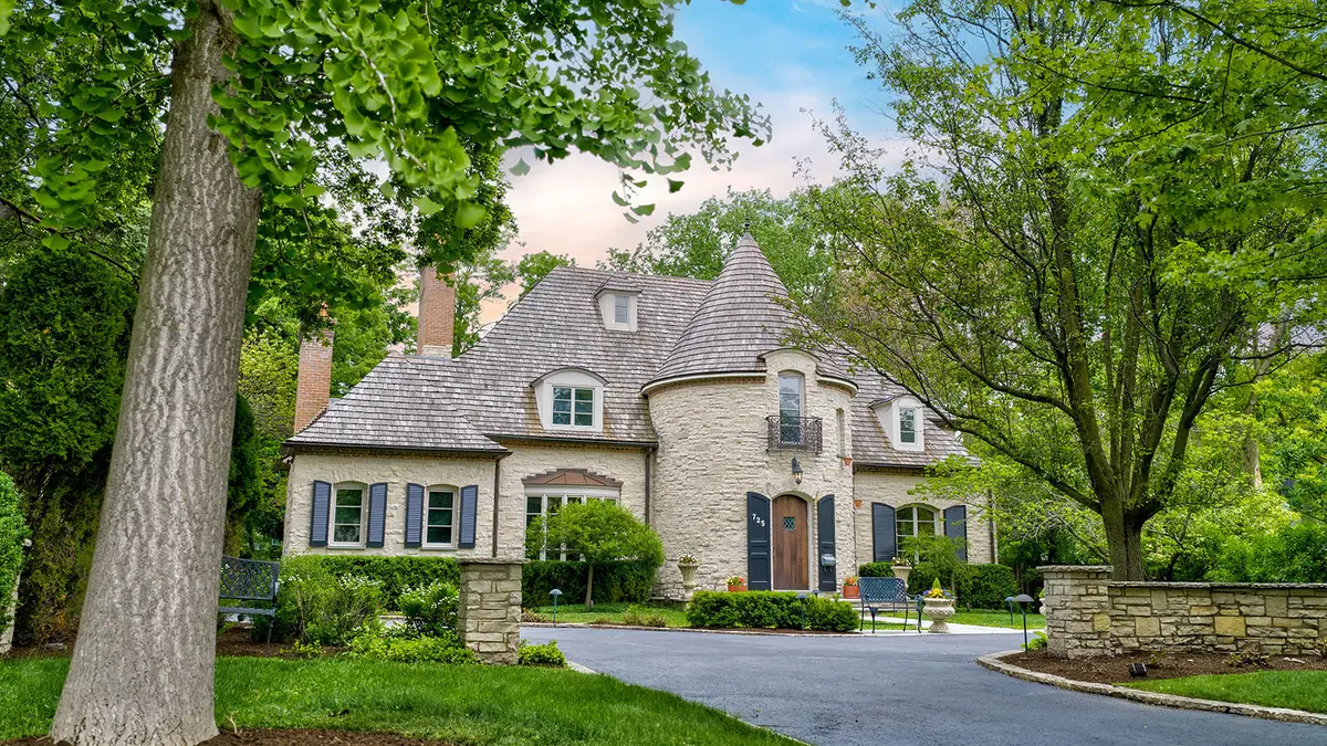 725 Valley Road, Glencoe, IL 60022 - #1