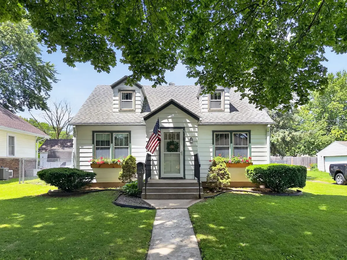 908 N 9th Street, Rochelle, IL 61068 - #1
