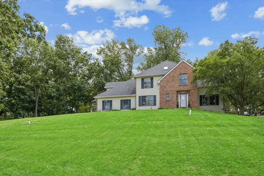 3451 Valley Oaks Drive, Clinton, IA 52732 - #3