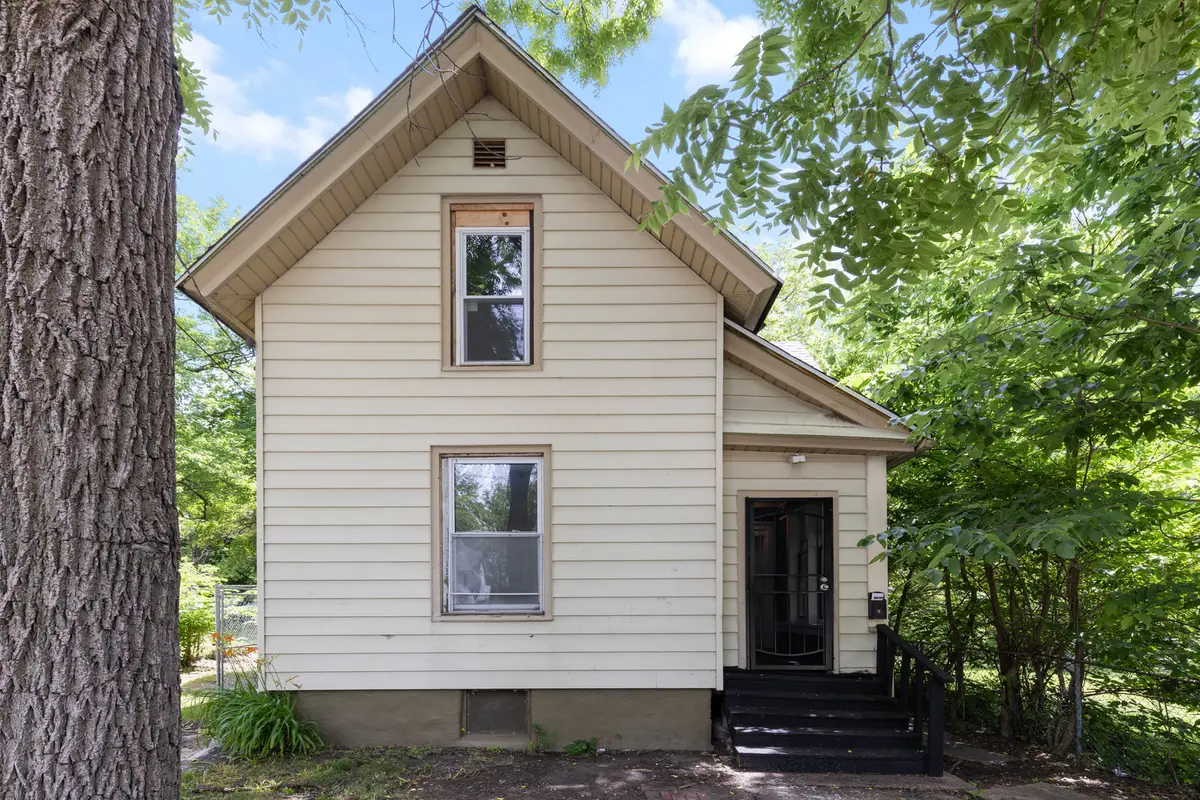 1029 Woodlawn Avenue, Rockford, IL 61103 - #1