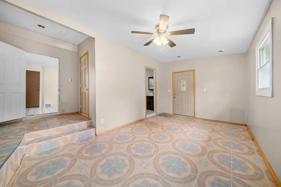 336 W Menomonie Street, Belvidere, IL 61008 - #3