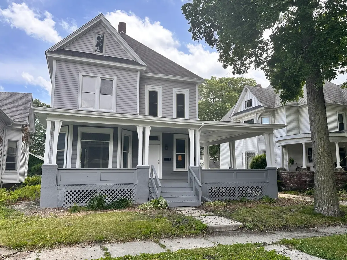 105 W Wilson Street, Streator, IL 61364 - #1