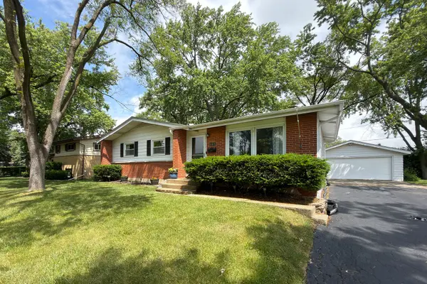 604 E Cedar Lane, Mount Prospect, IL 60056