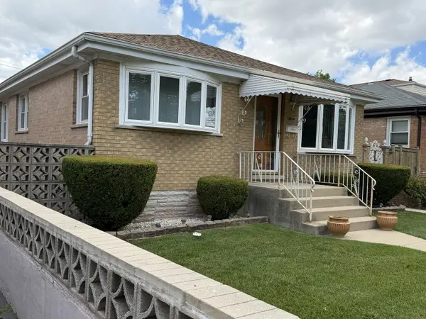 3208 N Hawthorne Street, Franklin Park, IL 60131