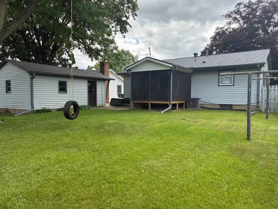 721 Highview Drive, Clinton, IA 52732 - #2