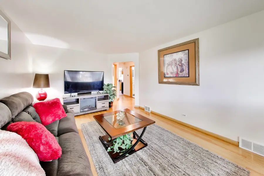 1118 Bohland Avenue, Bellwood, IL 60104 - #3