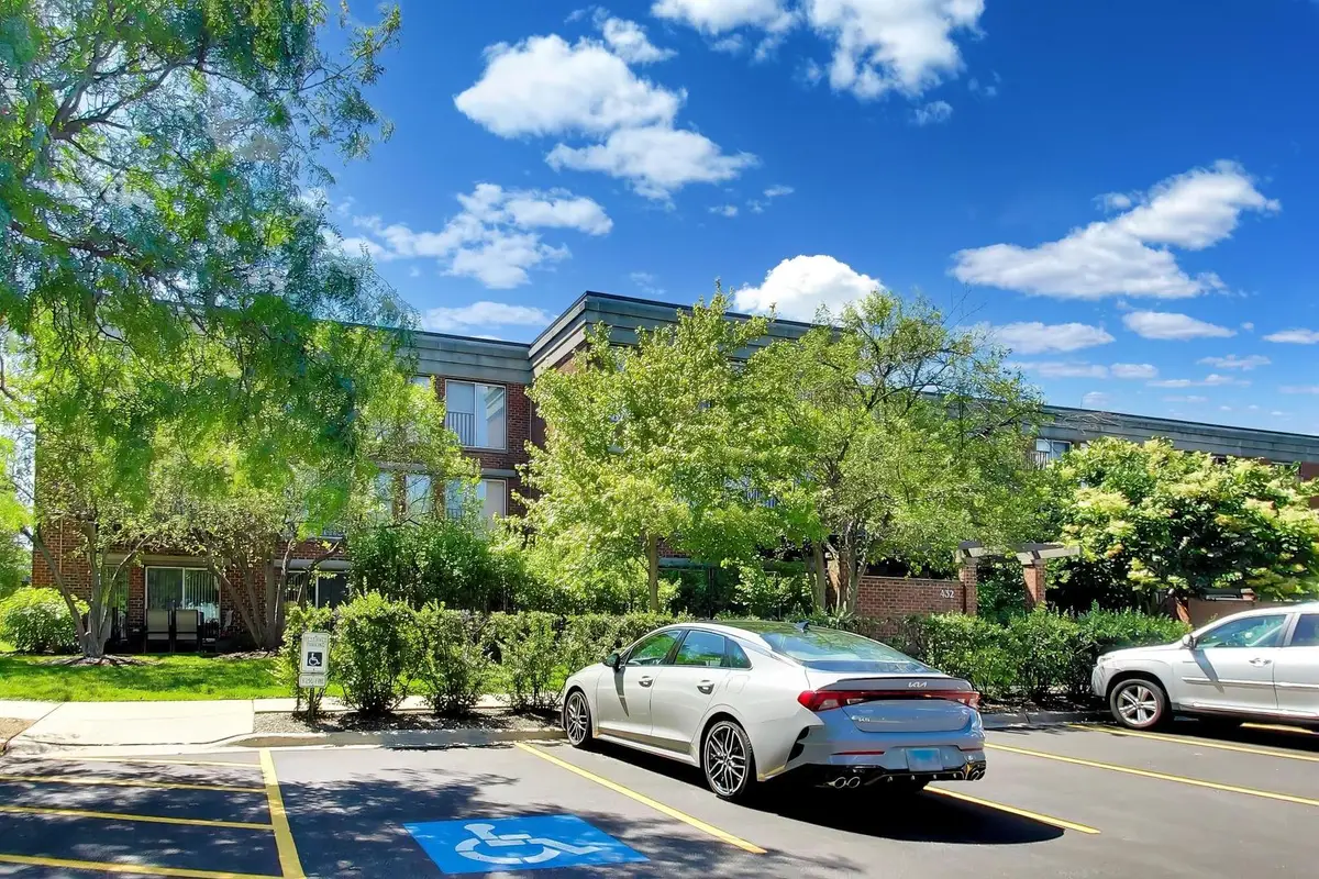432 Kelburn Road #121, Deerfield, IL 60015 - #1