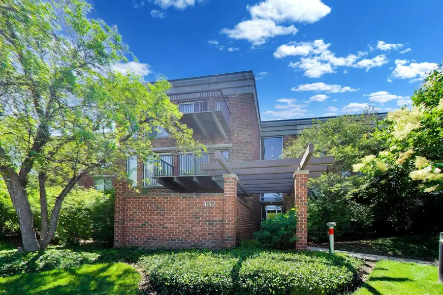 432 Kelburn Road #121, Deerfield, IL 60015 - #3