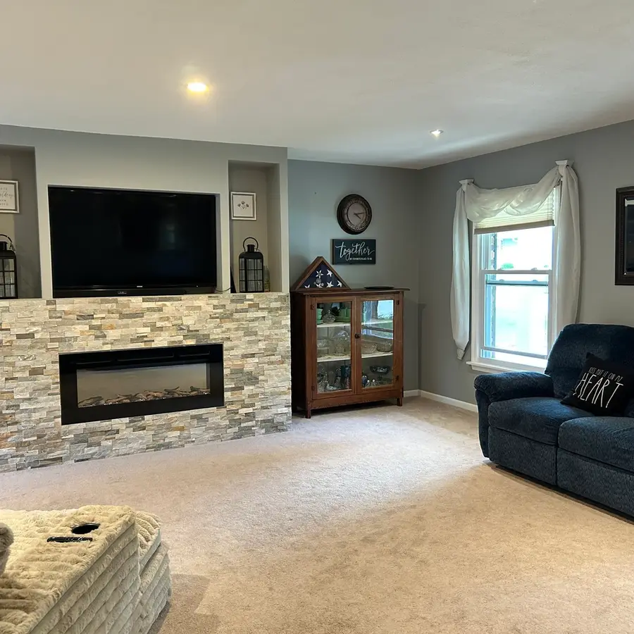 3141 Golf Drive, Quincy, IL 62301 - #3