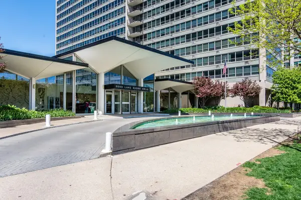3550 N Lake Shore Drive #1117, Chicago, IL 60657