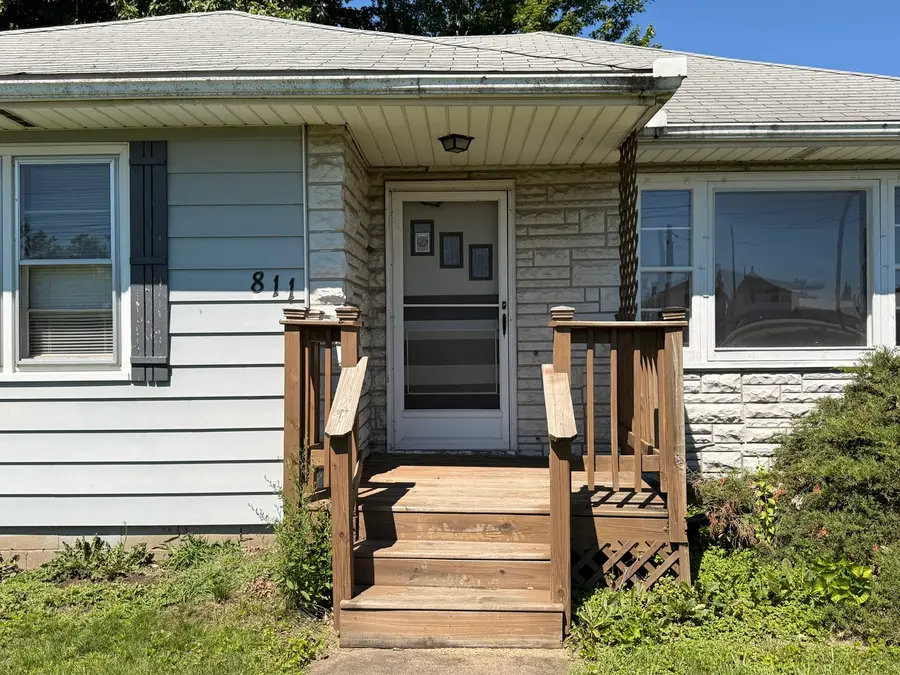 811 1st Street, Colona, IL 61241 - #3