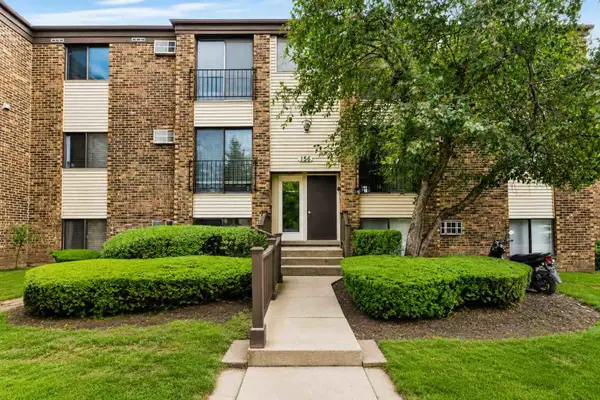 156 Dunteman Drive #301, Glendale Heights, IL 60139
