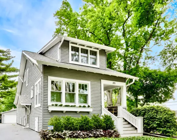 203 N Haddow Avenue, Arlington Heights, IL 60004
