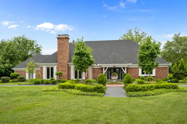 150 N Suffolk Lane, Lake Forest, IL 60045