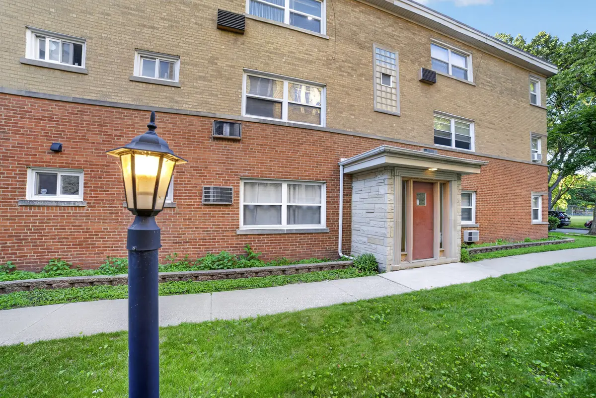 7410 N Oakley Avenue #3A, Chicago, IL 60645 - #1