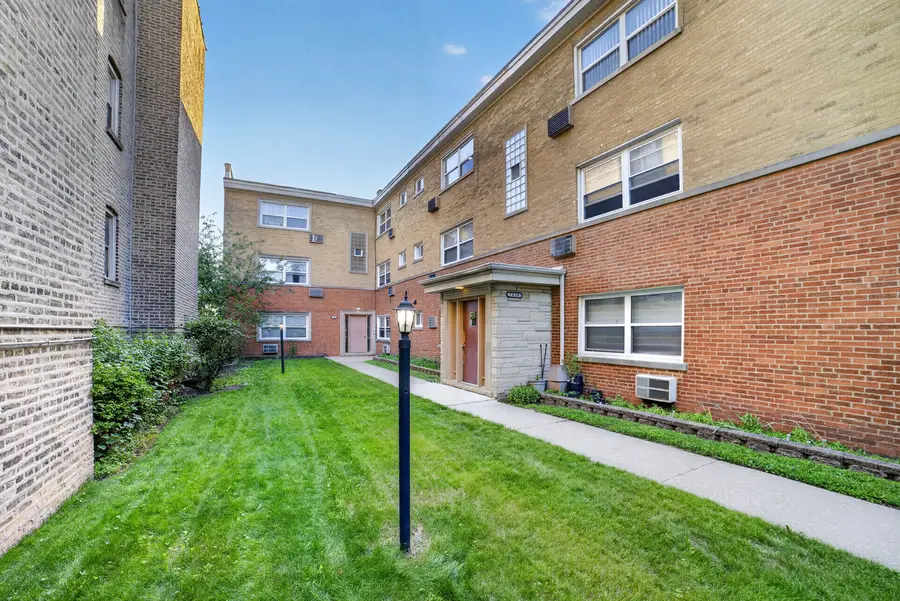 7410 N Oakley Avenue #3A, Chicago, IL 60645 - #3