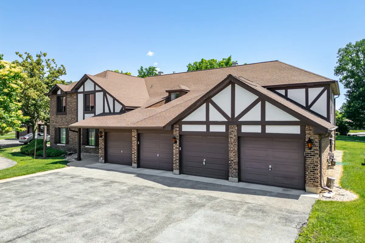 1753 Plymouth Court #B, Wheaton, IL 60189 - #1