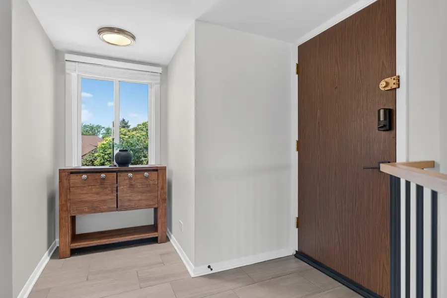 1753 Plymouth Court #B, Wheaton, IL 60189 - #3