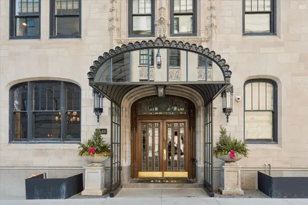 1448 N Lake Shore Drive #3C, Chicago, IL 60610