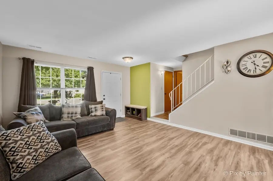 902 Oak Valley Drive, Cary, IL 60013 - #2