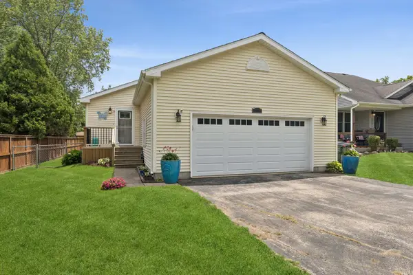 10116 Lund Avenue, Algonquin, IL 60102