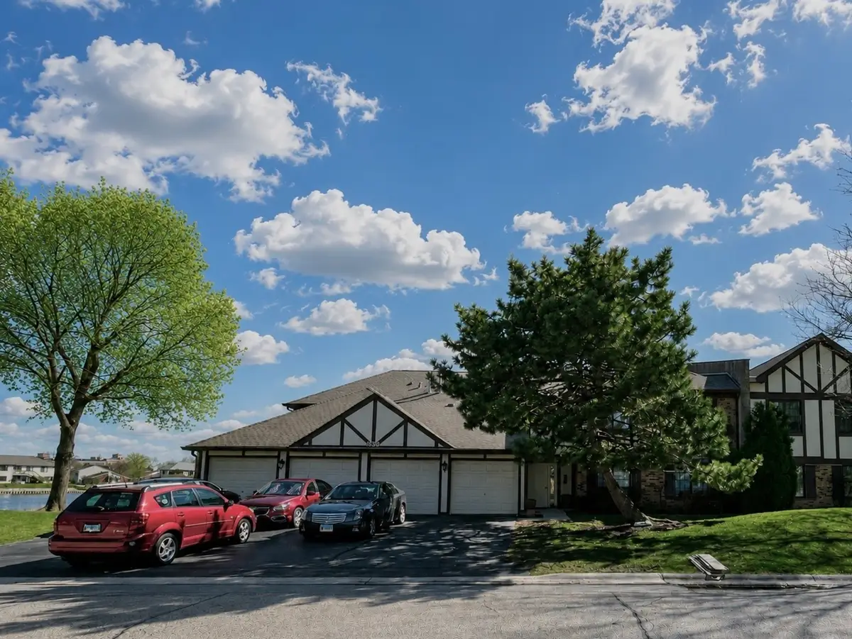 1956 N Hidden Creek Circle #3, Palatine, IL 60074 - #1