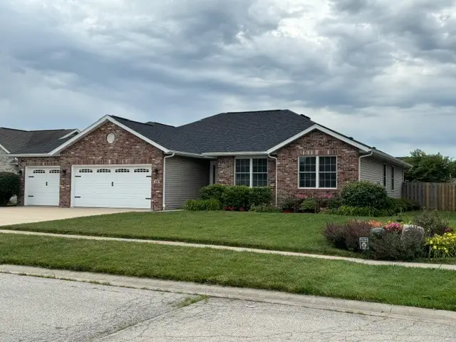 318 Piazza Lane, Chatham, IL 62629 - #2