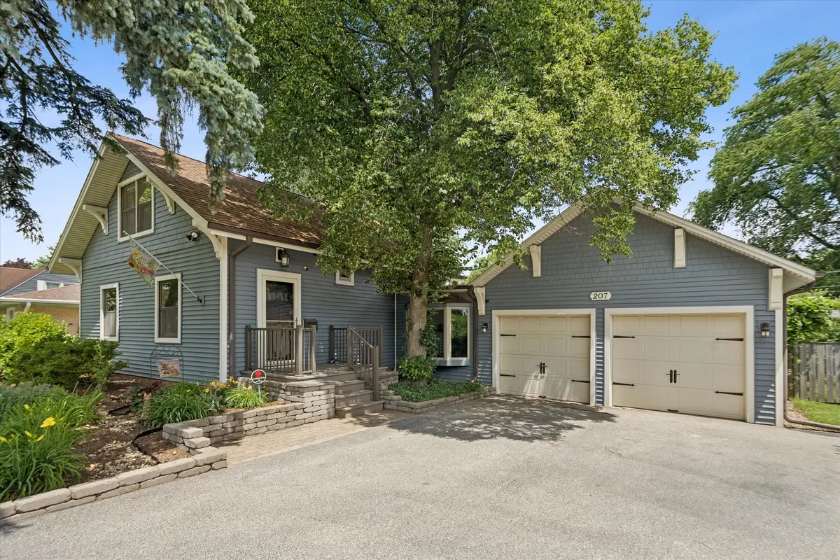 207 N Main Street, Mount Prospect, IL 60056 - #1