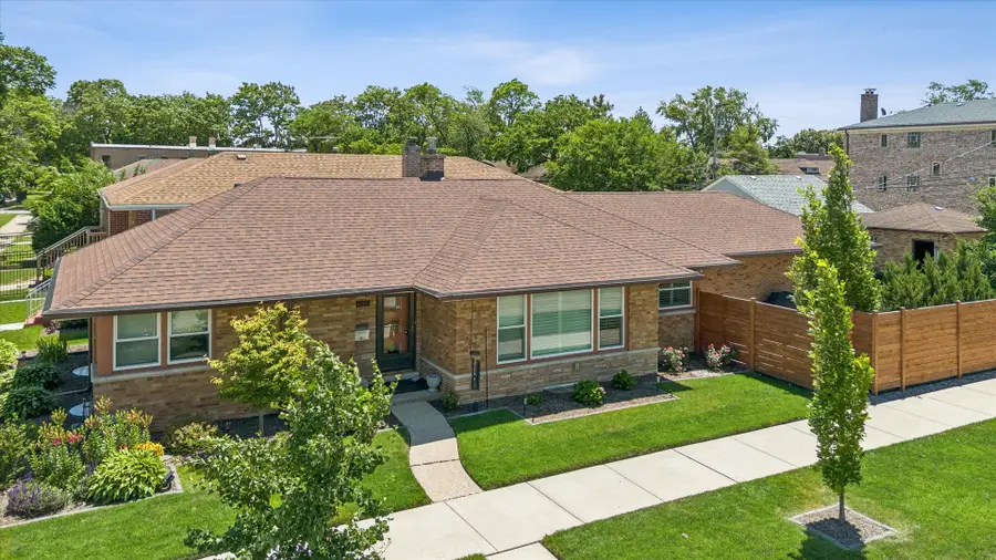 6755 N Washtenaw Avenue, Chicago, IL 60645 - #2