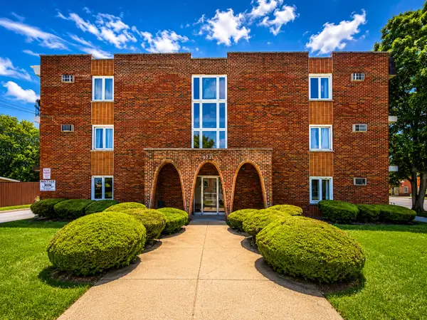 9721 S Cicero Avenue #3E, Oak Lawn, IL 60453