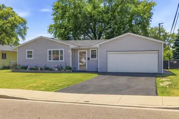 41 Austin Avenue, Carpentersville, IL 60110