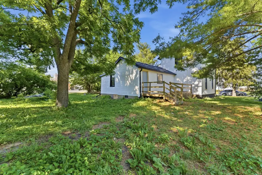 390 N East Avenue N, Amboy, IL 61310 - #3