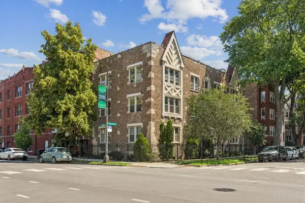 1956 W Melrose Street #202, Chicago, IL 60657