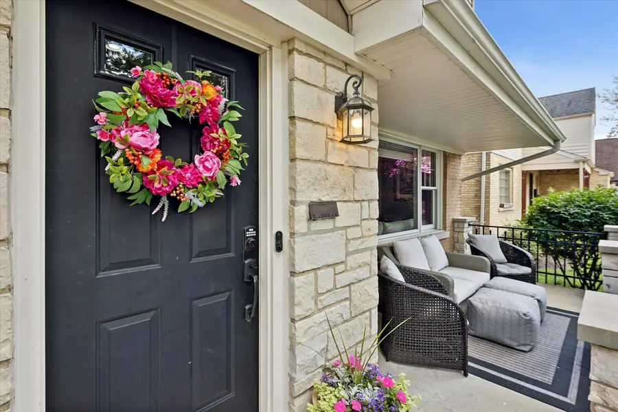 575 S Fern Avenue, Elmhurst, IL 60126 - #2