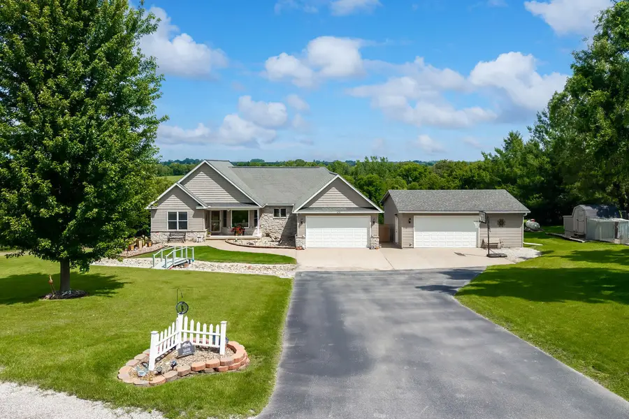 1698 100th Avenue, Aledo, IL 61231 - #2