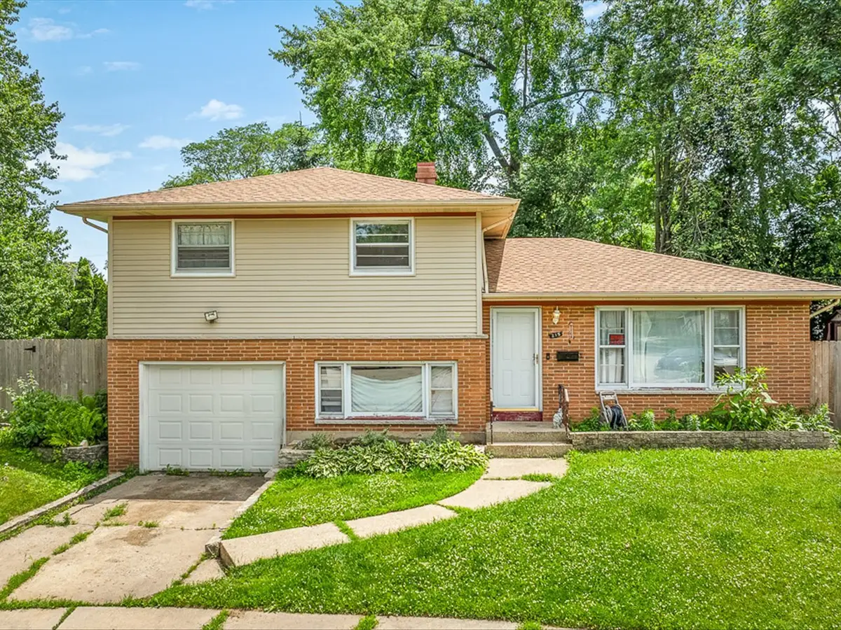 219 Walter Court, Elgin, IL 60123 - #1