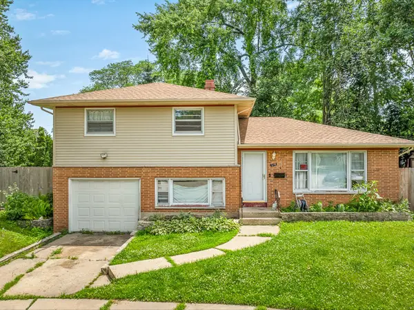 219 Walter Court, Elgin, IL 60123