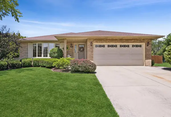 7006 Coachwood Trail, Tinley Park, IL 60477