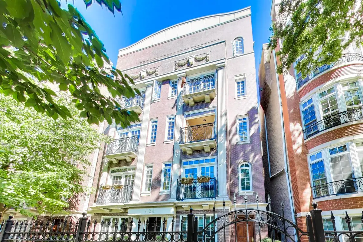 628 W Wrightwood Avenue #3W, Chicago, IL 60614 - #1