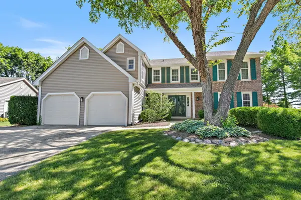 221 Hillwick Lane, Schaumburg, IL 60193