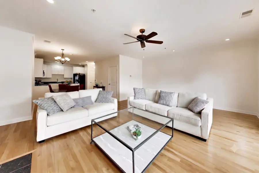 110 S Marion Street #201, Oak Park, IL 60302 - #3